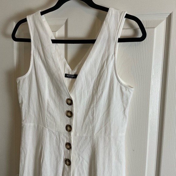Nasty Gal White Button-Front Woman’s Jumpsuit size 6 - Picture 3 of 10